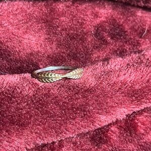 Elegant Gold-Tone Twisted Ring